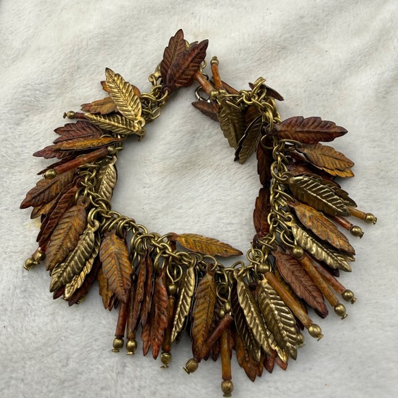 Estate Jewelry - Feather‎ Charm Bracelet Boho Brown Gold Tone 7"